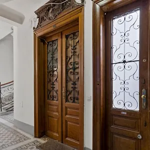  Apartment Designer Near Schoenbrunn