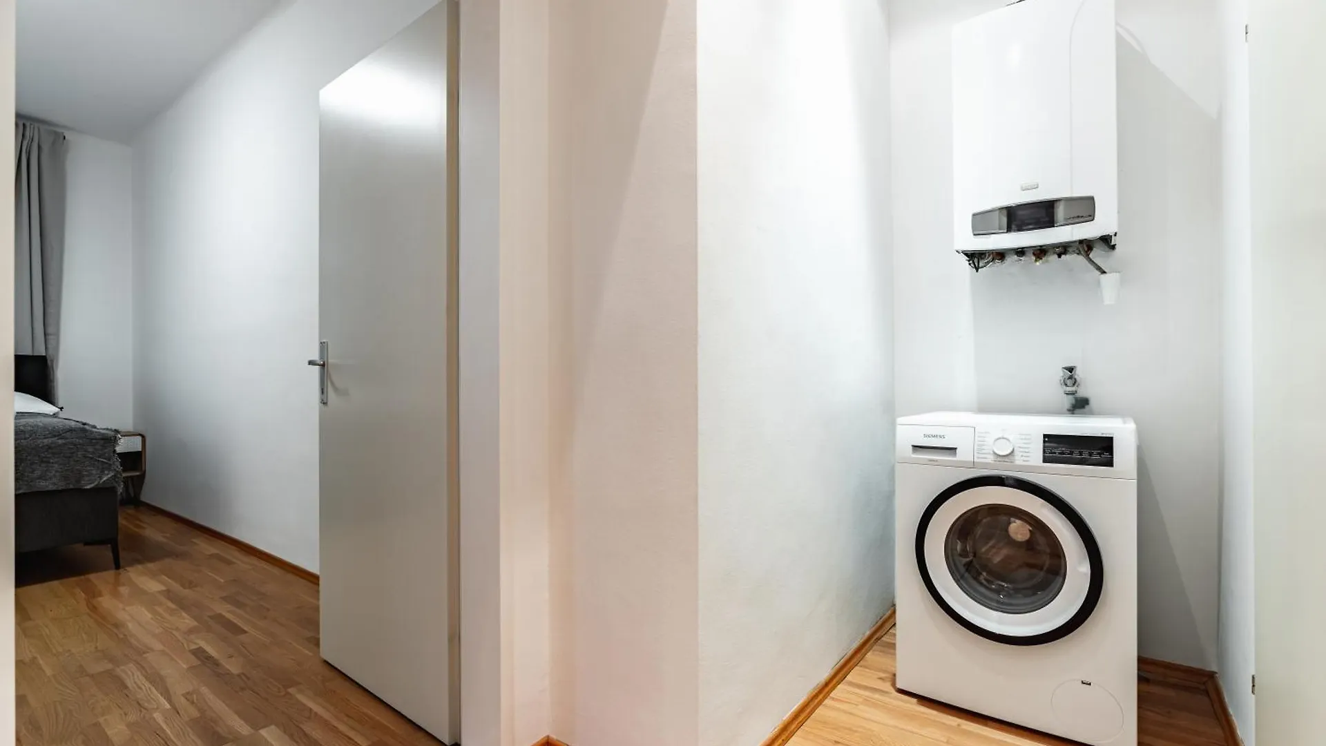 Spacious 3-Room Apt. 15 Min To The City Center Vídeň