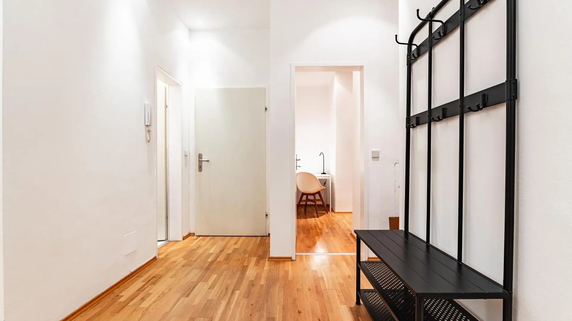 Spacious 3-Room Apt. 15 Min To The City Center Vídeň 0*,
