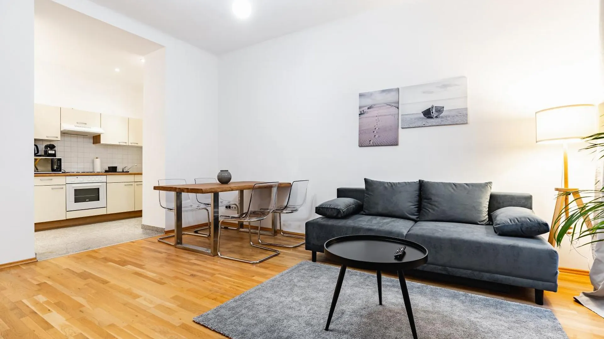 Apartmán Spacious 3-Room Apt. 15 Min To The City Center Vídeň